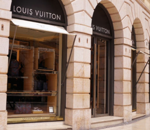 Louis Vuitton shop